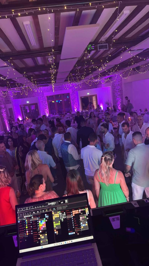 Saint vincent de boisset grange de la chamary 42 loir clubbing events sono sonorisation animateur dj eclairage partie dansante cocktail