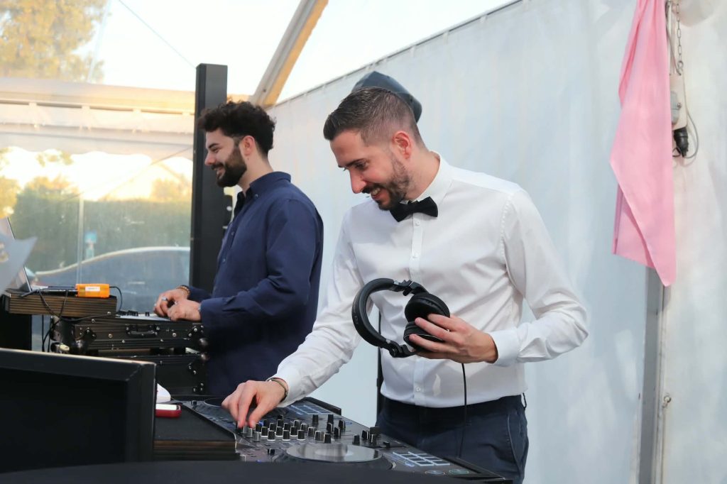 Nrg solution roanne 42300 42 loire dj sono clubbing events animateur soiree dentreprise animation lumieres ambience piste de danse